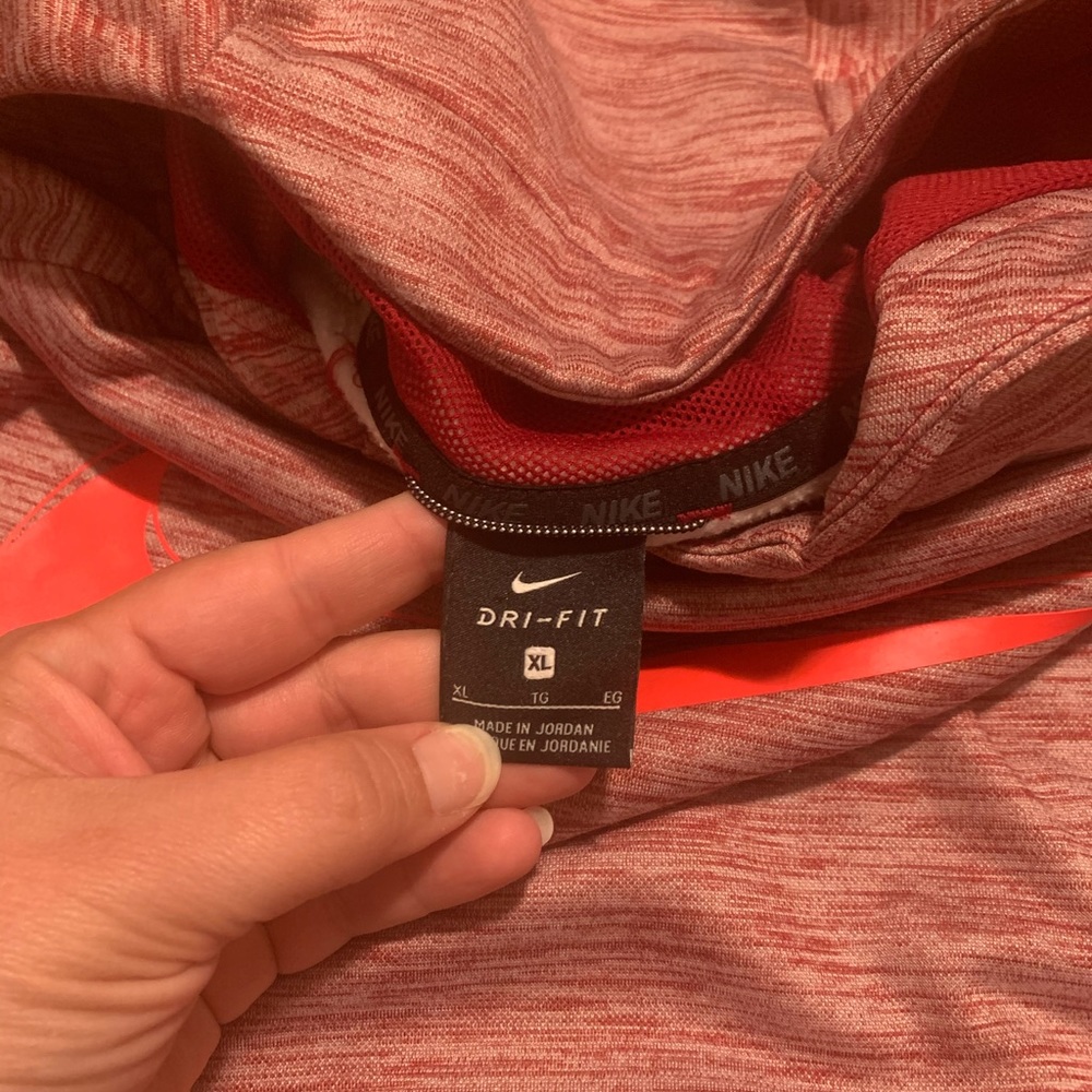 Nike pullover - Picture 2 of 2
